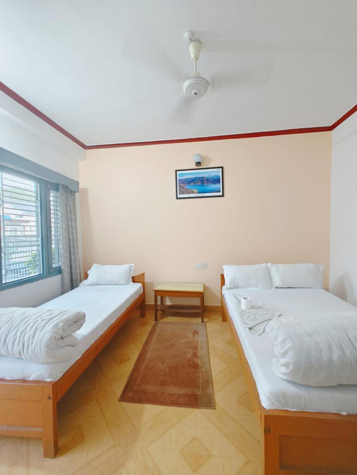 Hotel Mountain View - Lakeside Pokhara Exteriör bild